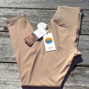 VUORI Rib Studio Legging coconut Women's Performance Leggings size Xs‎ NWT